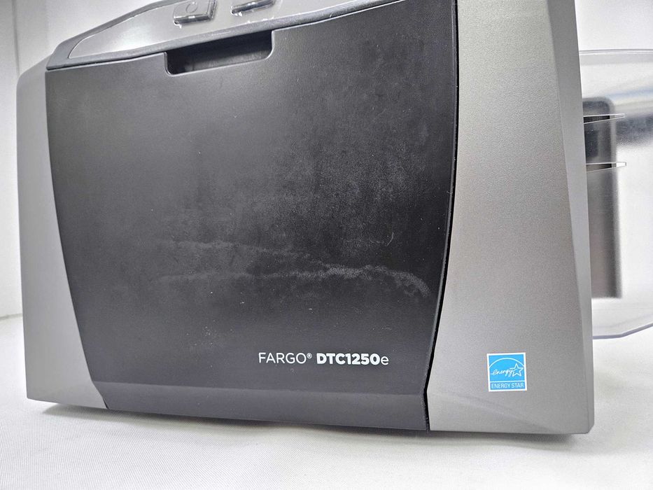 FARGO DTC1250e принтер пластикових карт 1-сторонній, пробіг 1090 карт!