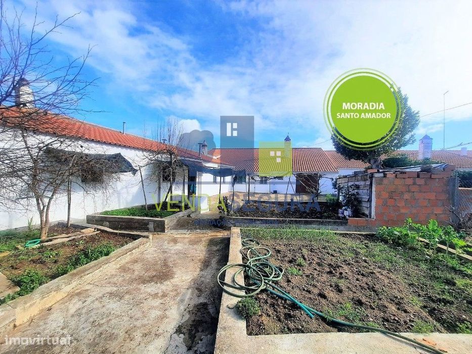 Moradia T5 R/C com Quintal e Garagem | Santo Amador