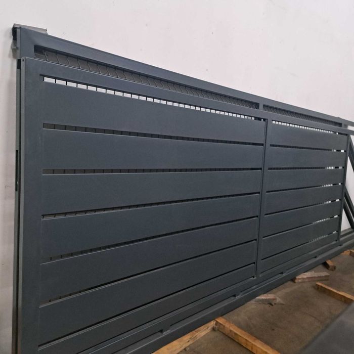 Brama przesuwna palisadowa 4000x1500 w komplecie