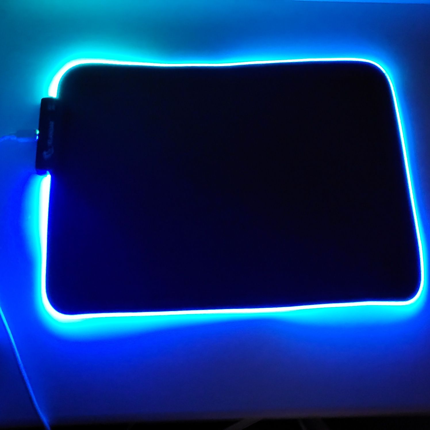 Коврик для мыши с подсветкой RGB новый