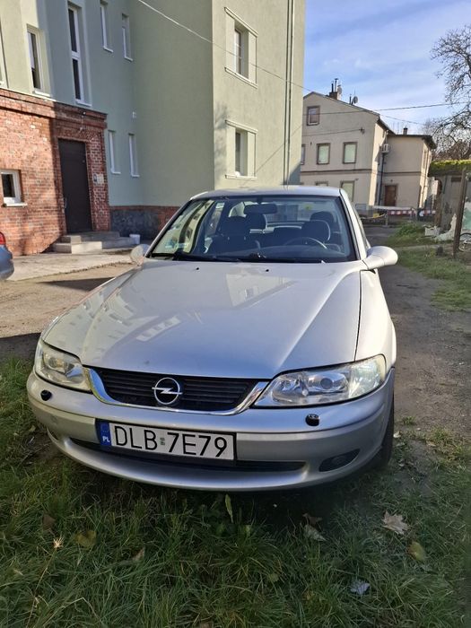 Opel Vectra B 2.0 16V benzyna – 2000 r. – cały samochód na części