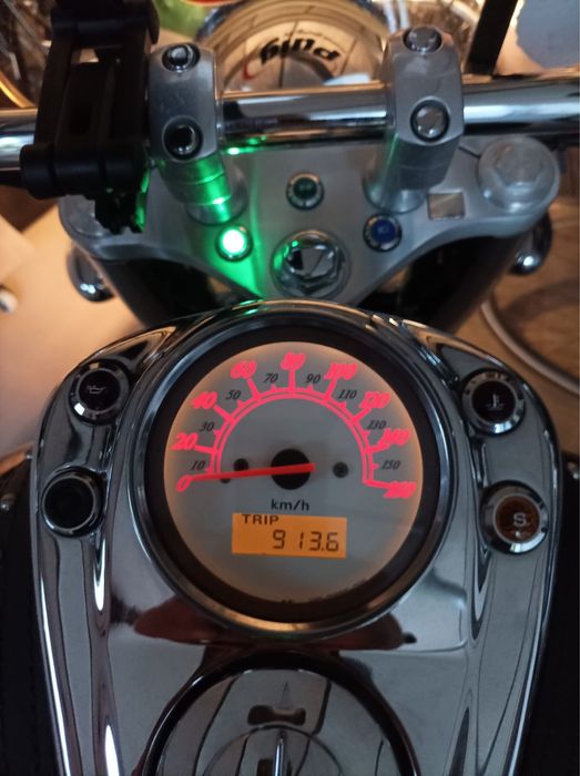 Honda shadow 750