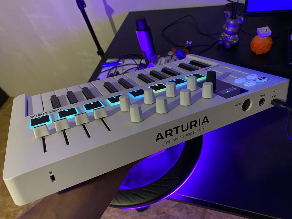 MIDI-клавіатура Arturia MiniLab 3