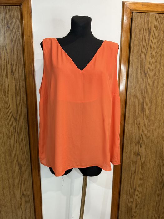 Pomarańczowa bluzka na grubych ramiączkach