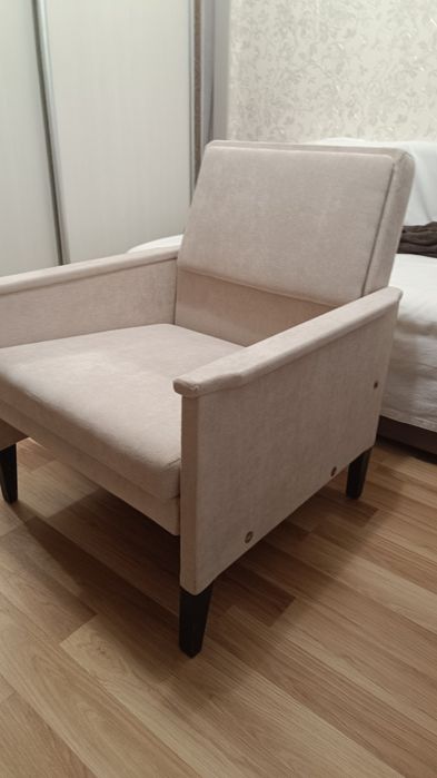 Перетяжка мебели и ремонт мягкой мебели.Химчистка.Чистка ковров.