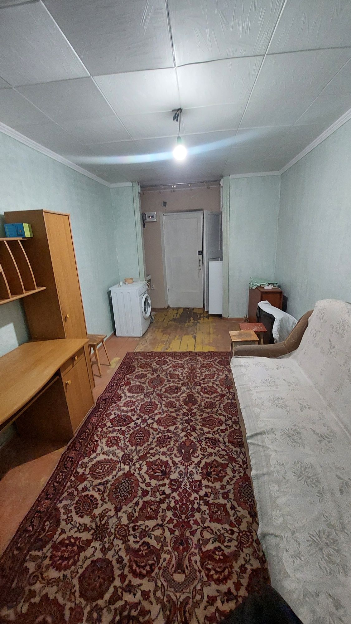 Продам кімнатну в центре міста Черноморска