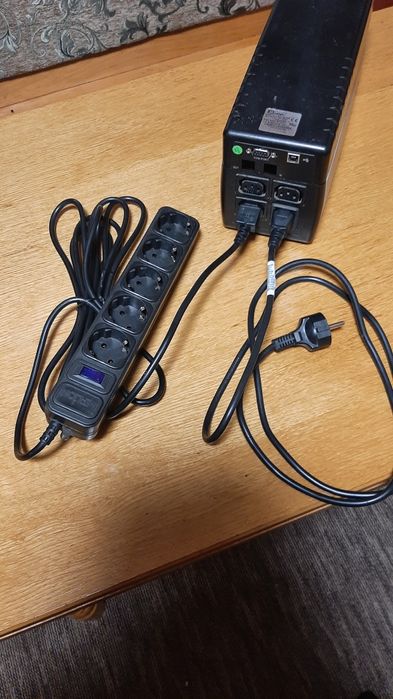 Продаю дбж(упс) для роутера