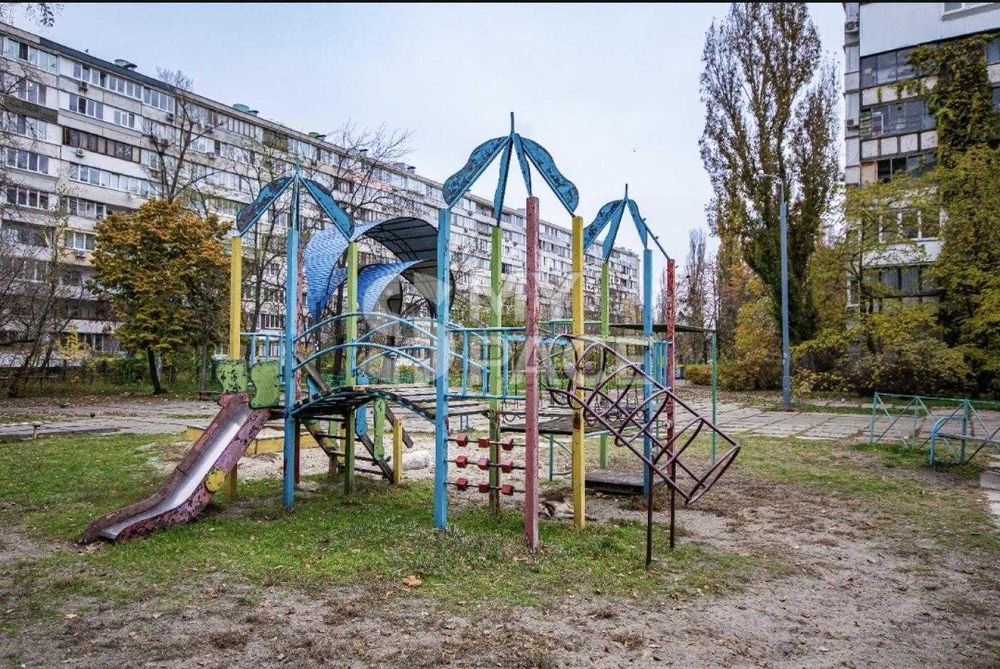 ТОРГ!!! ПРОДАЖ 3к.пр-т Тичини Павла, Березняки, Київ, ТЦ Silver Breeze