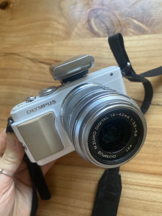 Aparat Olympus Pen PL 5 fotograficzny obiektyw 14-42 mm  f/3.5-5.6