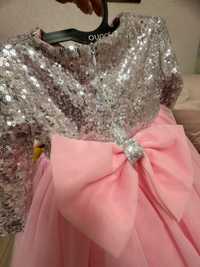 Нарядне пишне плаття сукня принцеси 92 р на два роки
