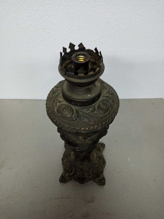 Candeeiro eletrificado