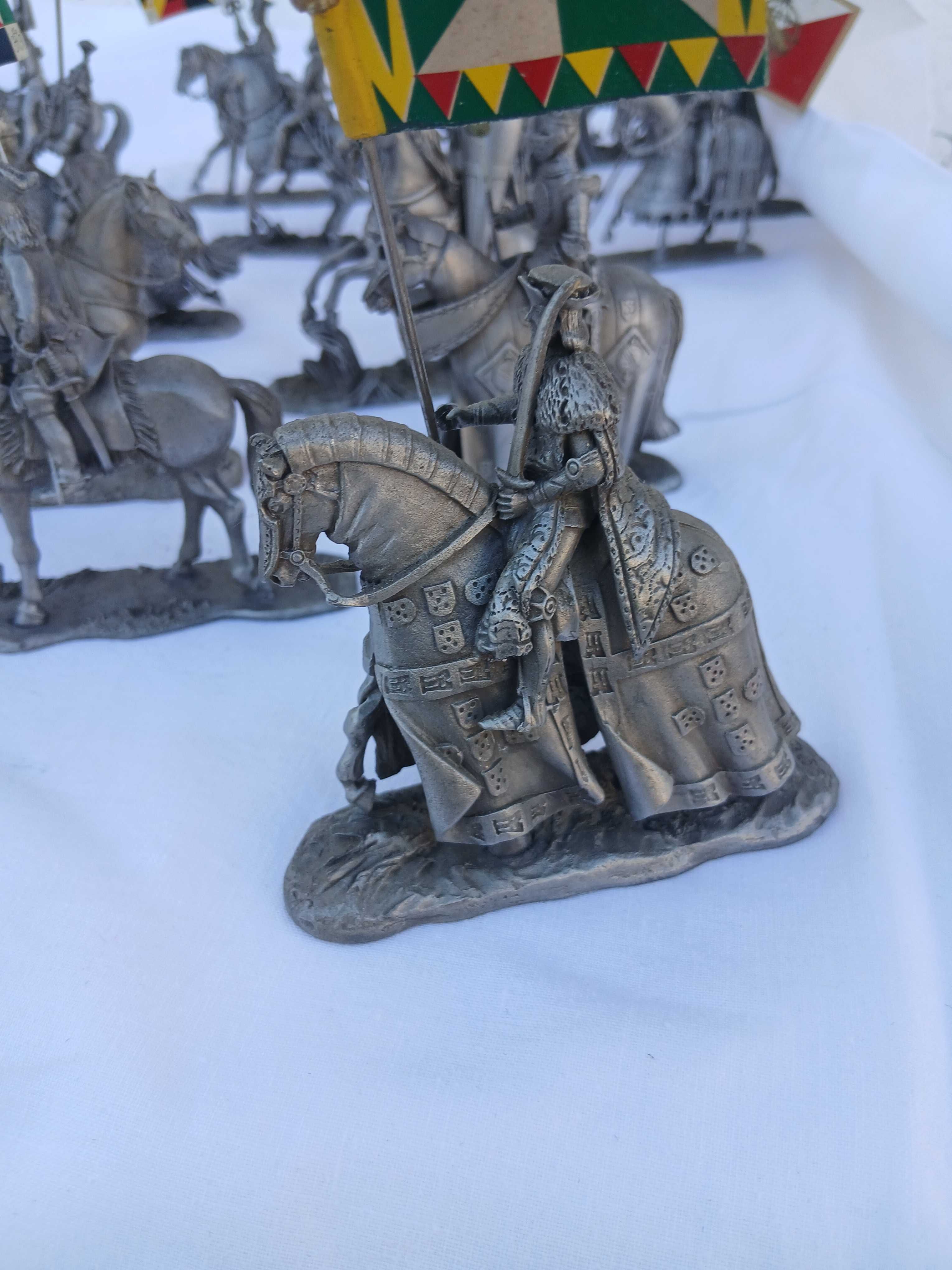 Colecao de 24 soldados de chumbo,cavalaria de Portugal de Don Pedro ll
