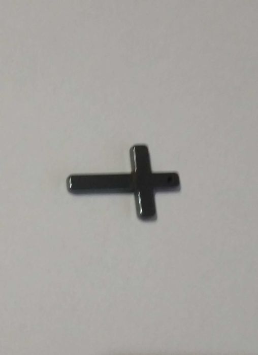 Крестик из камня гематит