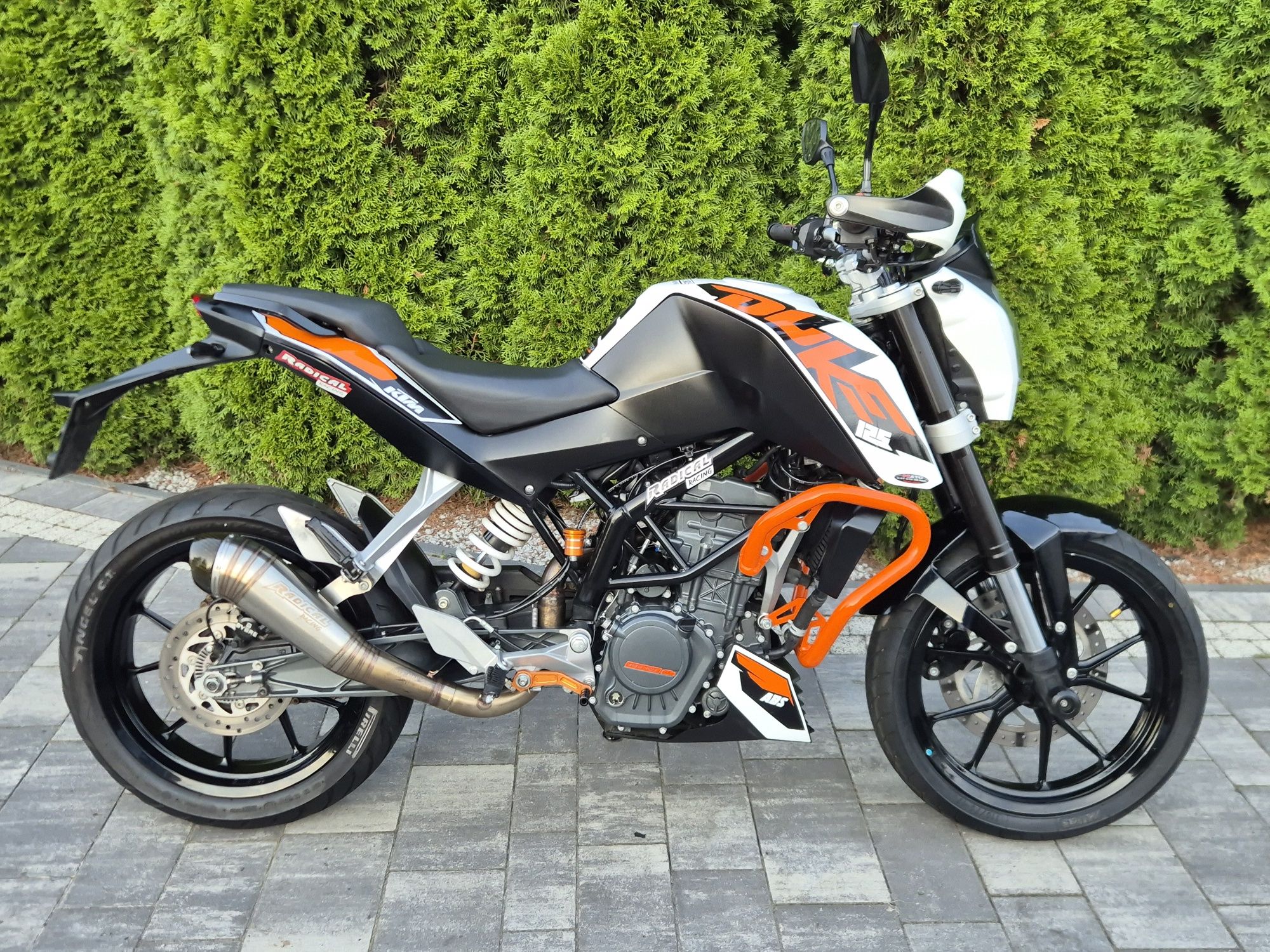 KTM DUKE 125 ABS Wydech Radical, Gmole, Dodatki kat B a1