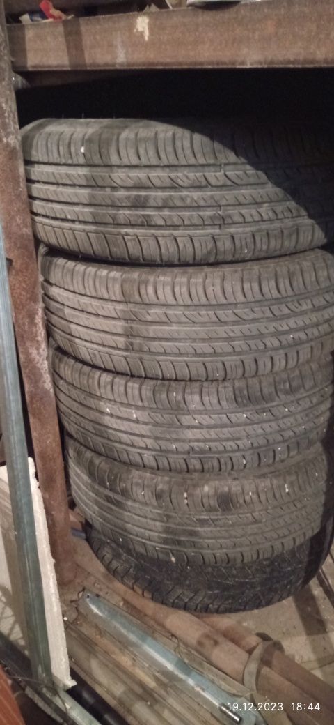 Продам НАВАРКУ літню ризину 205/60R16