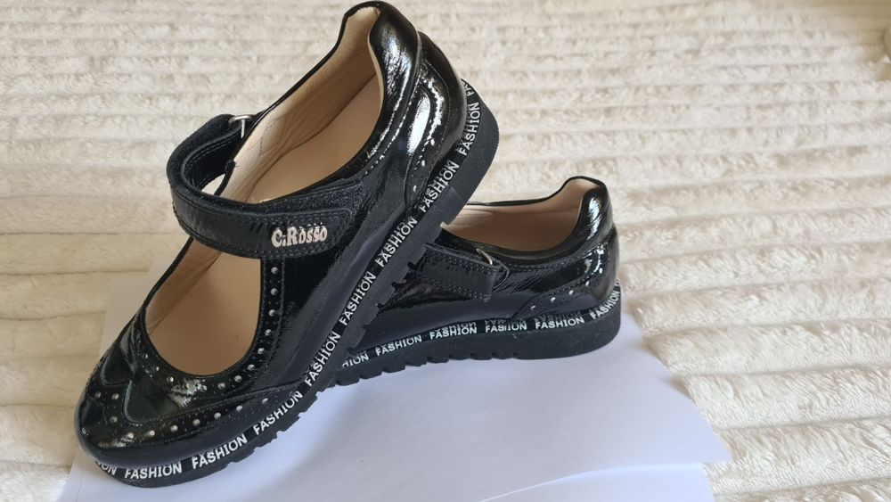 Туфлі для дівчинки