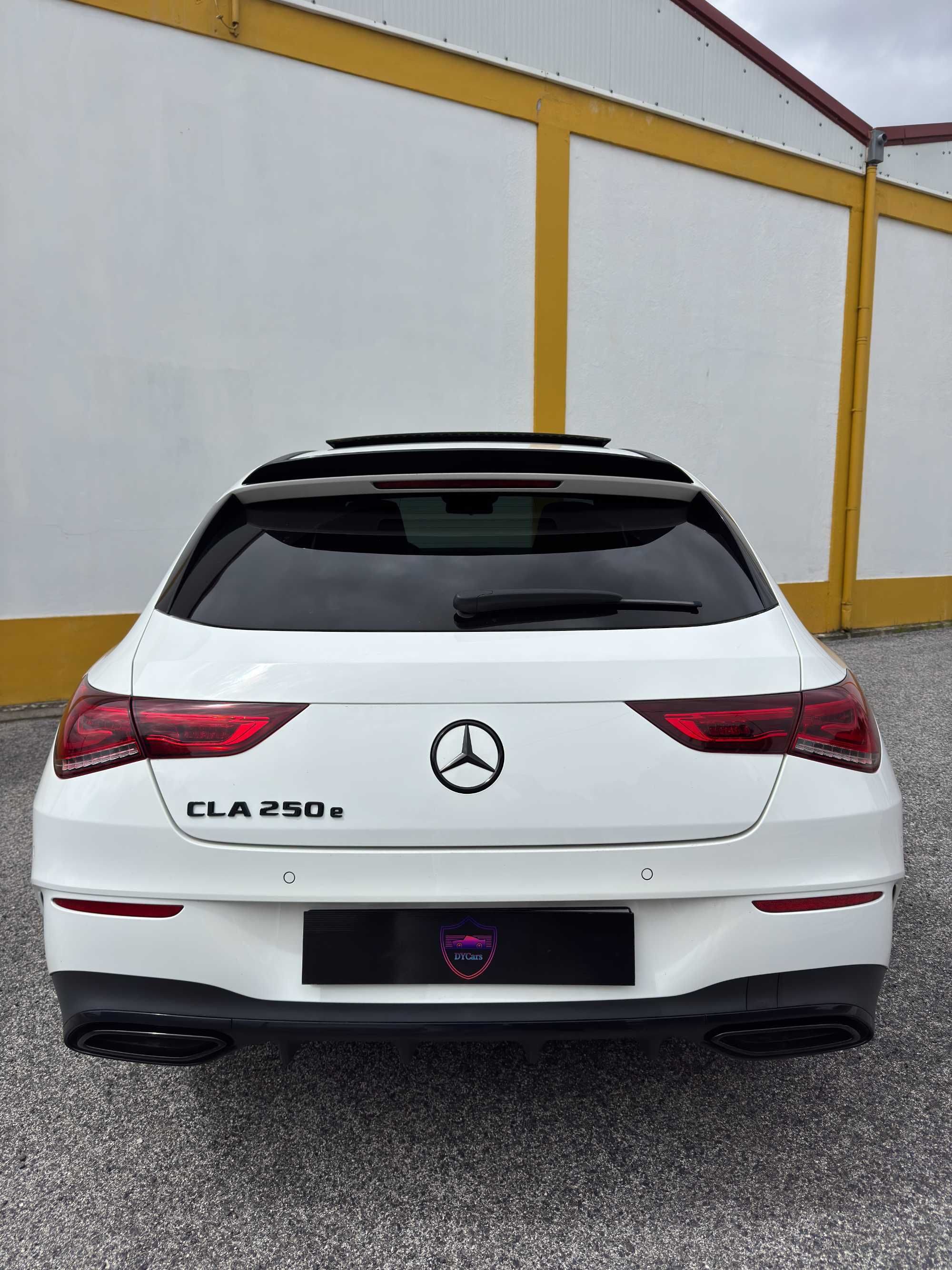 Mercedes-benz cla 250e shooting brake
