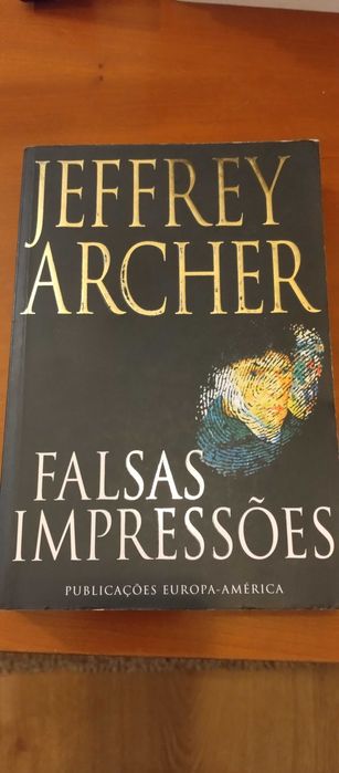 Amantes de livros policiais - Falsas Impressões, de Jeffrey Archer