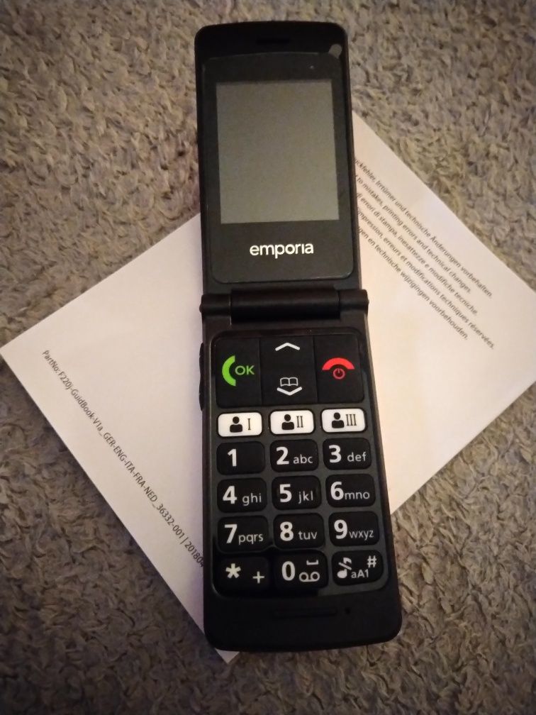 Telefon dla seniora z klapką jak Panasonic Emporia Flip