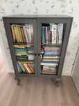 Piękna witryna / biblioteczka w stylu skandynawskim Daro Meble
