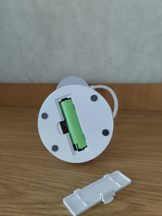 Сучасна акумуляторна сенсорна настільна лампа на акумуляторі 1200мАг