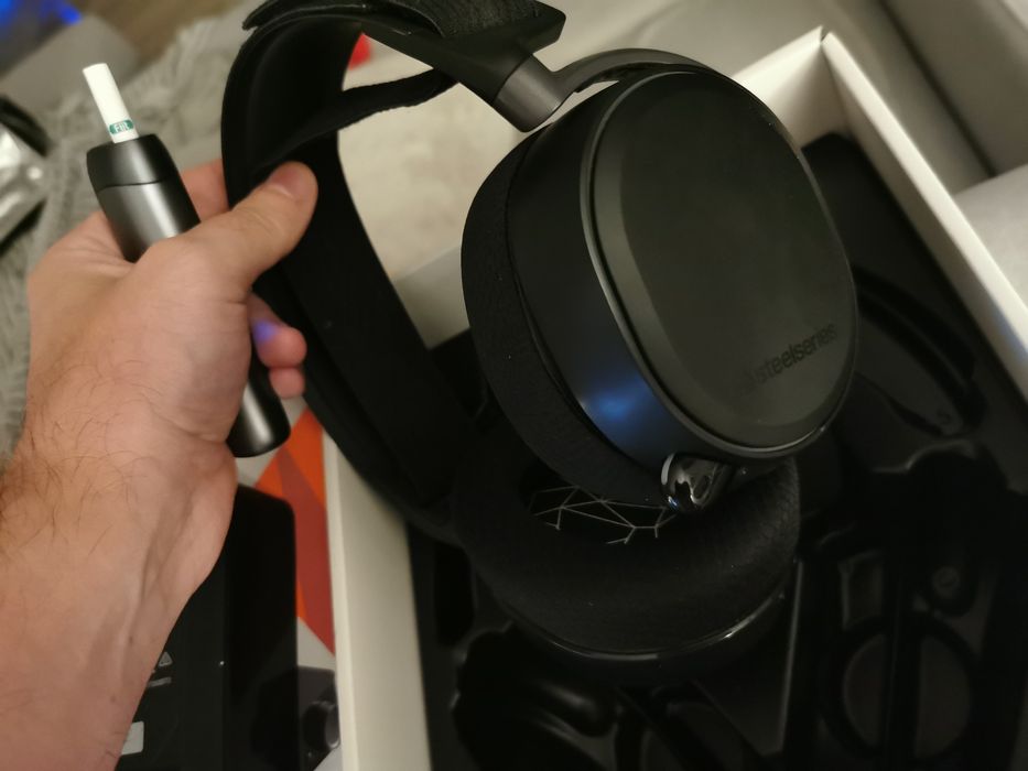 steelseries arctis pro wireless z baza uszk