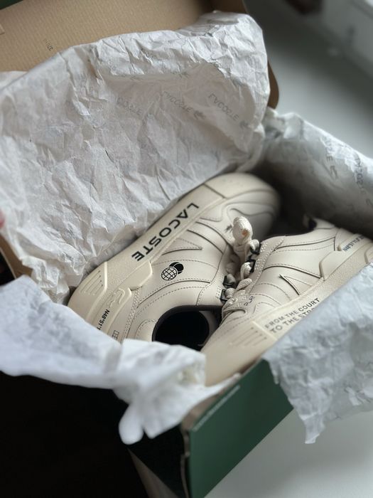 Оригінальні кросівки Lacoste