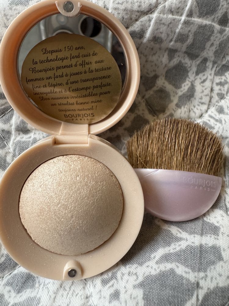 Bourjois le petit strober rozświetlacz