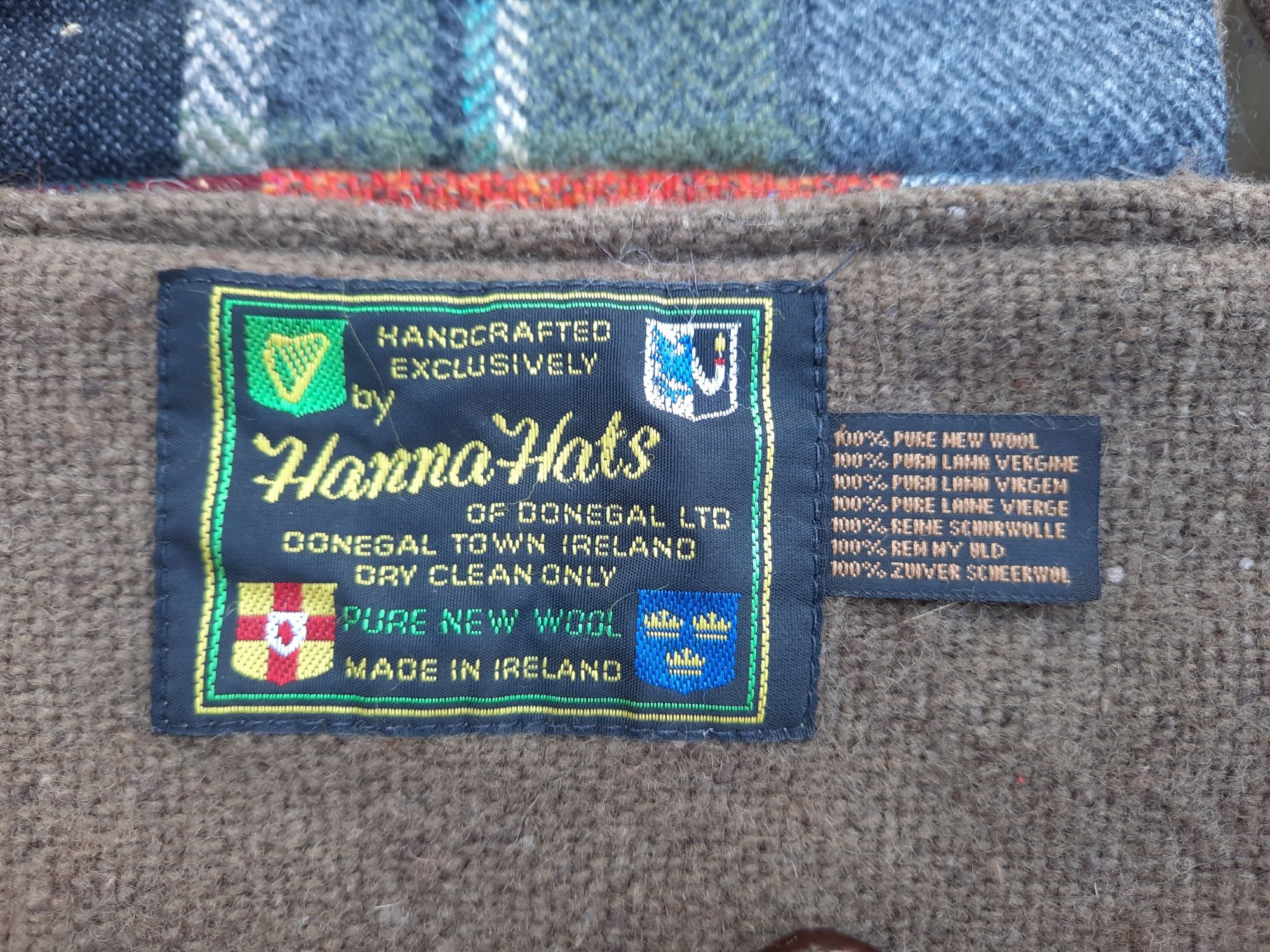 Двусторонняя сумка из ирландского твида Hanna Hats в стиле пэчворк