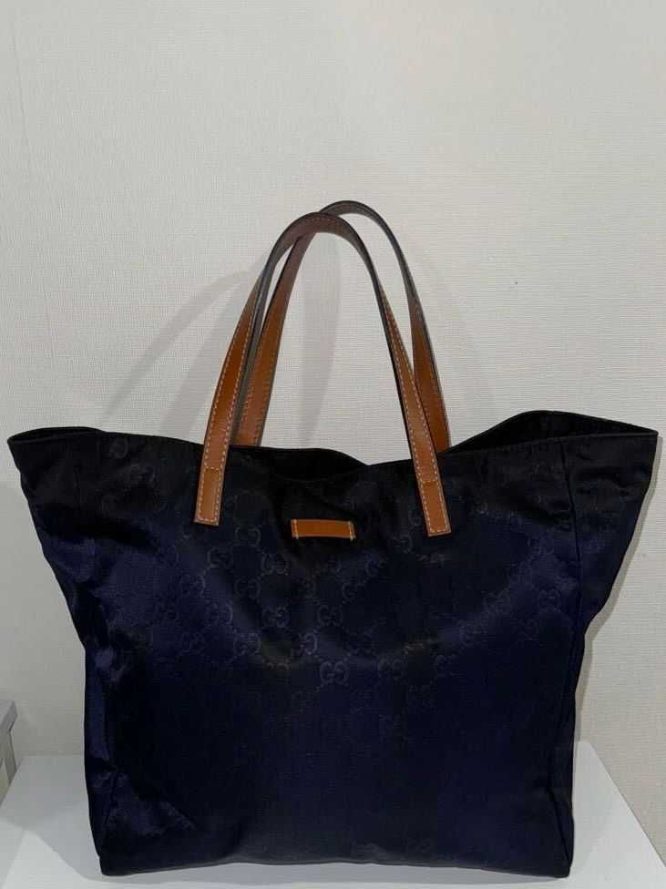 Gucci duża torebka shopperka nylonowa w monogramz dustbagiem