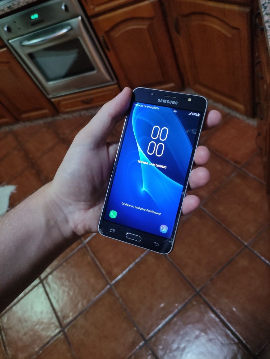 Samsung Galaxy J5 2016