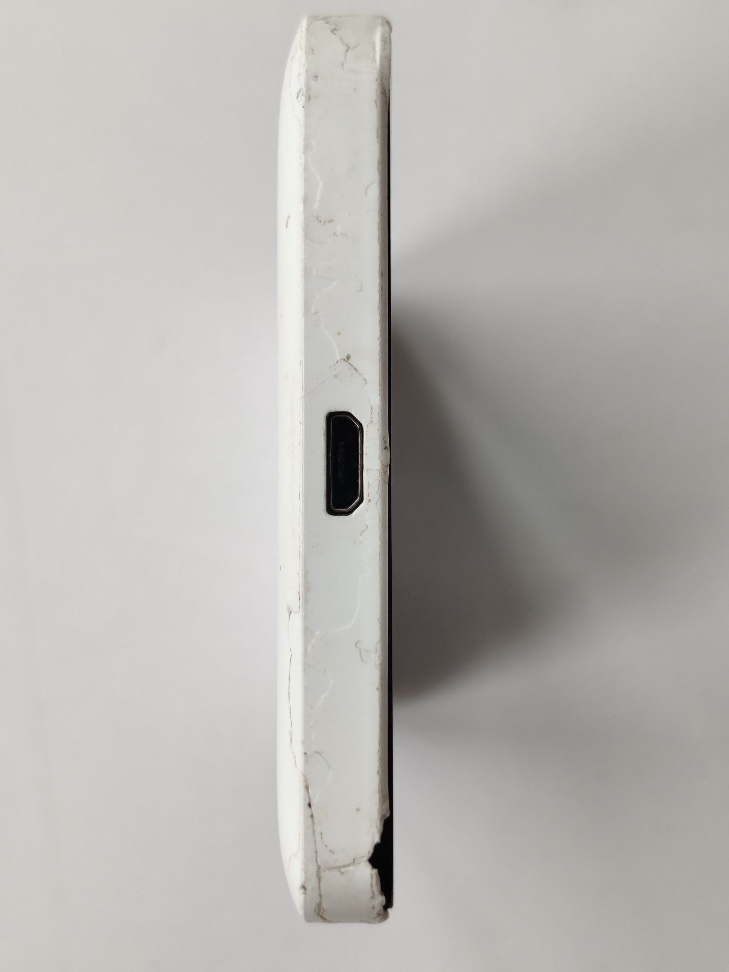 Microsoft Lumia 640 White 5" (LCD 1280x720) 1/8 гб, 2500 мА*ч 8/0.9Мп