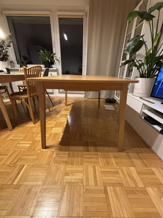 Sprzedam drewniany stol