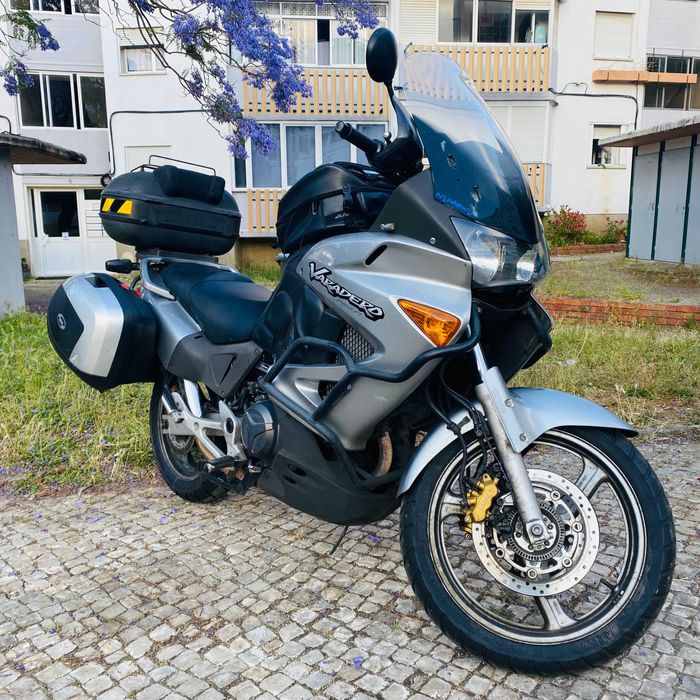 Honda Varadero 1000 XL (2004) – c. 98.000 km