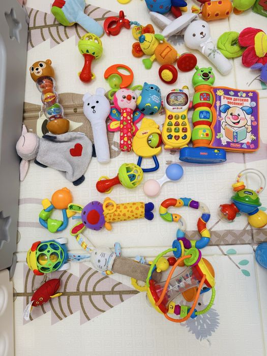 Іграшки для найменших