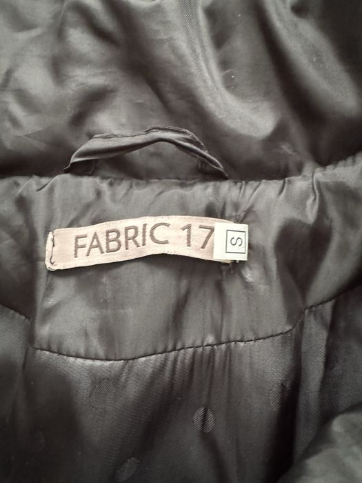 Чорний пуховик fabric 17