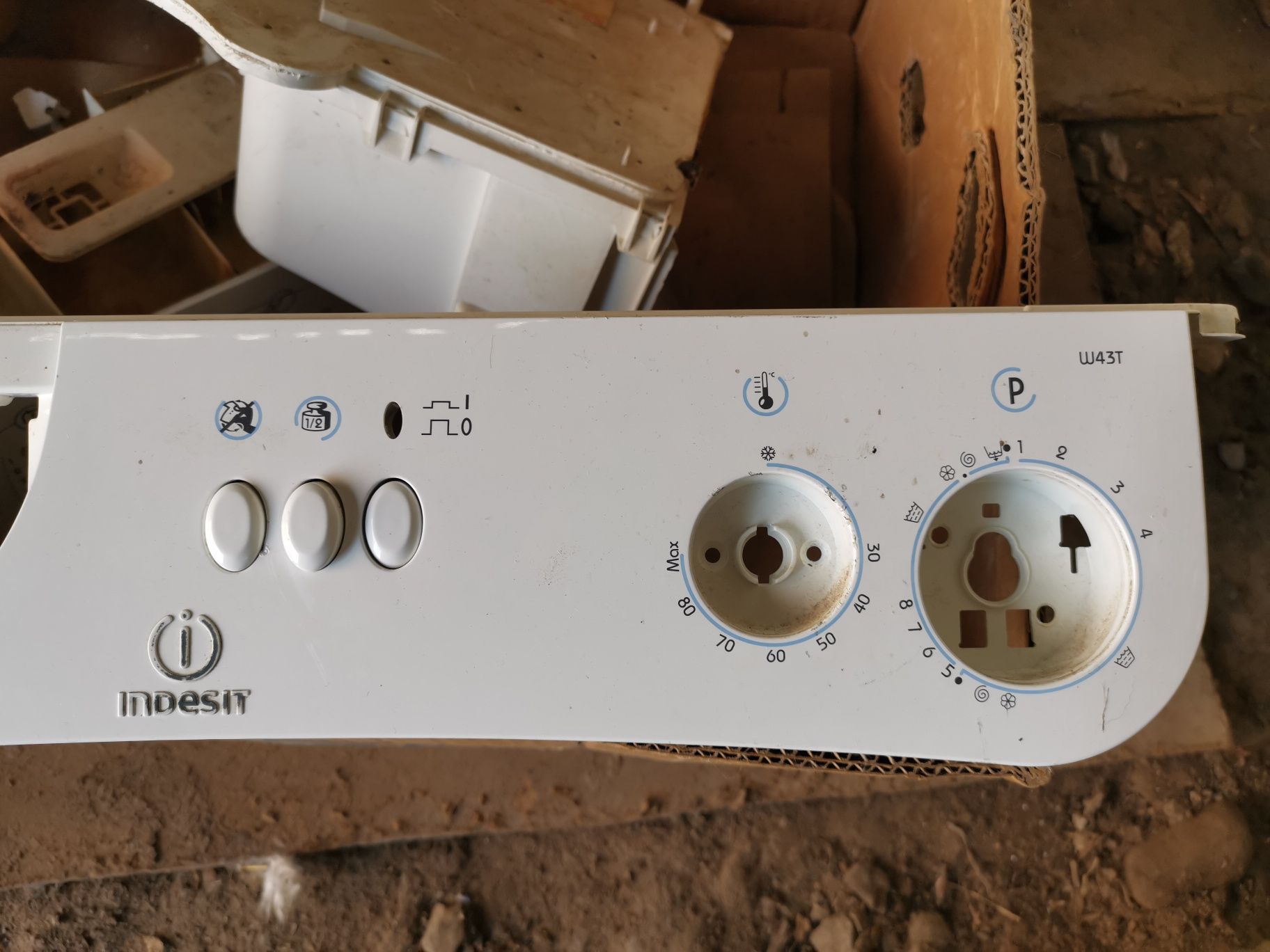 Мотор до пралки Indesit W43T. Запчастини