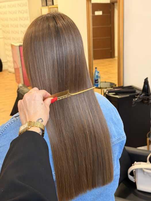 Profesjonalne wygładzanie i prostowanie włosów