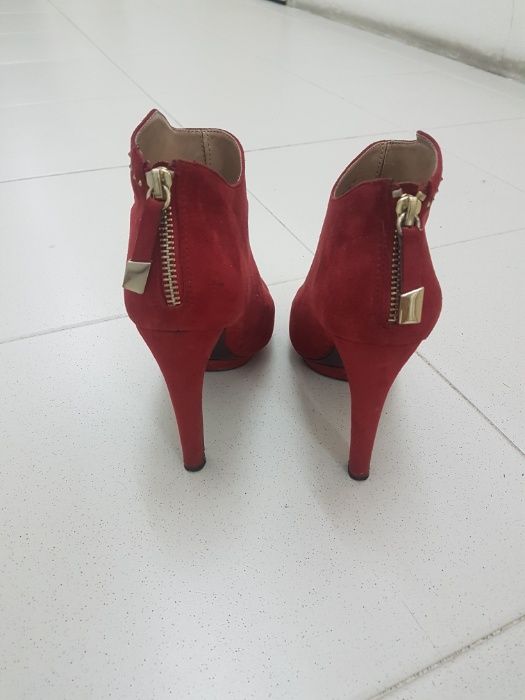 Botins de camurça da Zara