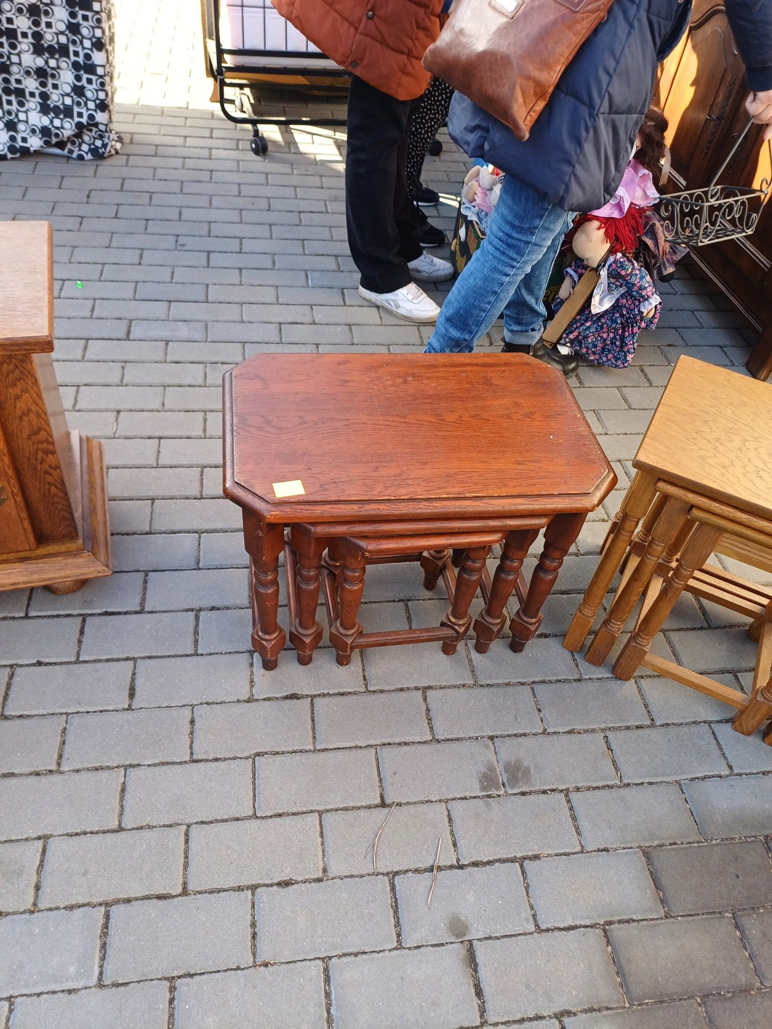 Komplet stolików trojaki