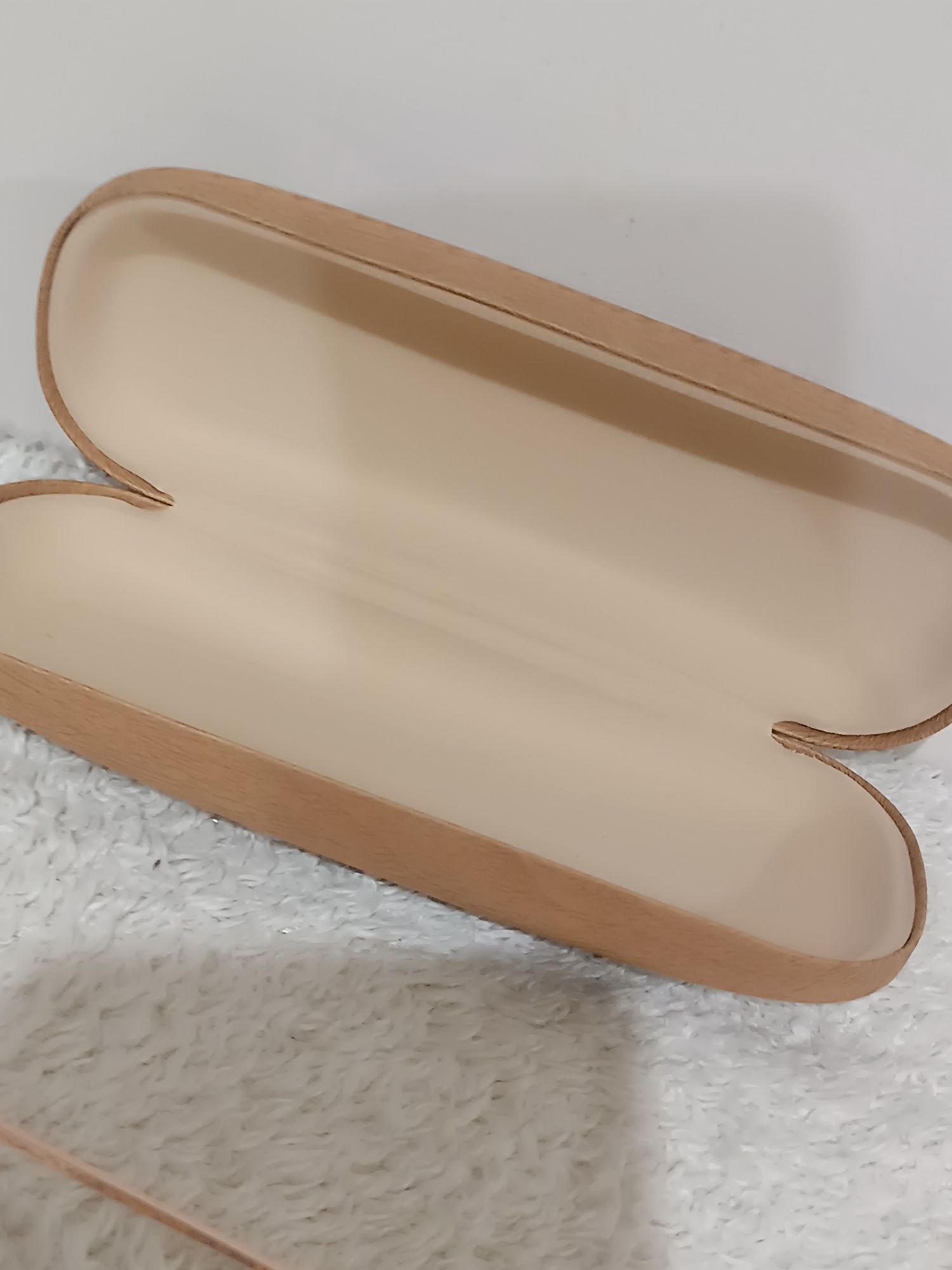 Okulary przeciwsłoneczne Kendall + Kylie Collins  KK4072 modl. 680