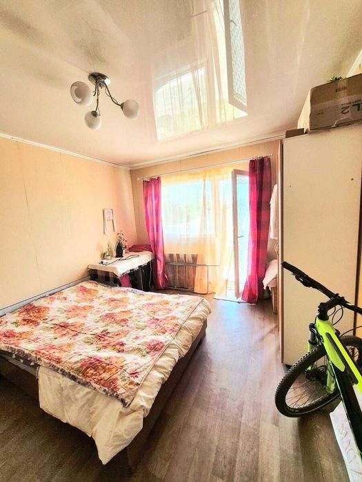 Продам однокімнатну квартиру 37 м2 з меблями та технікою.