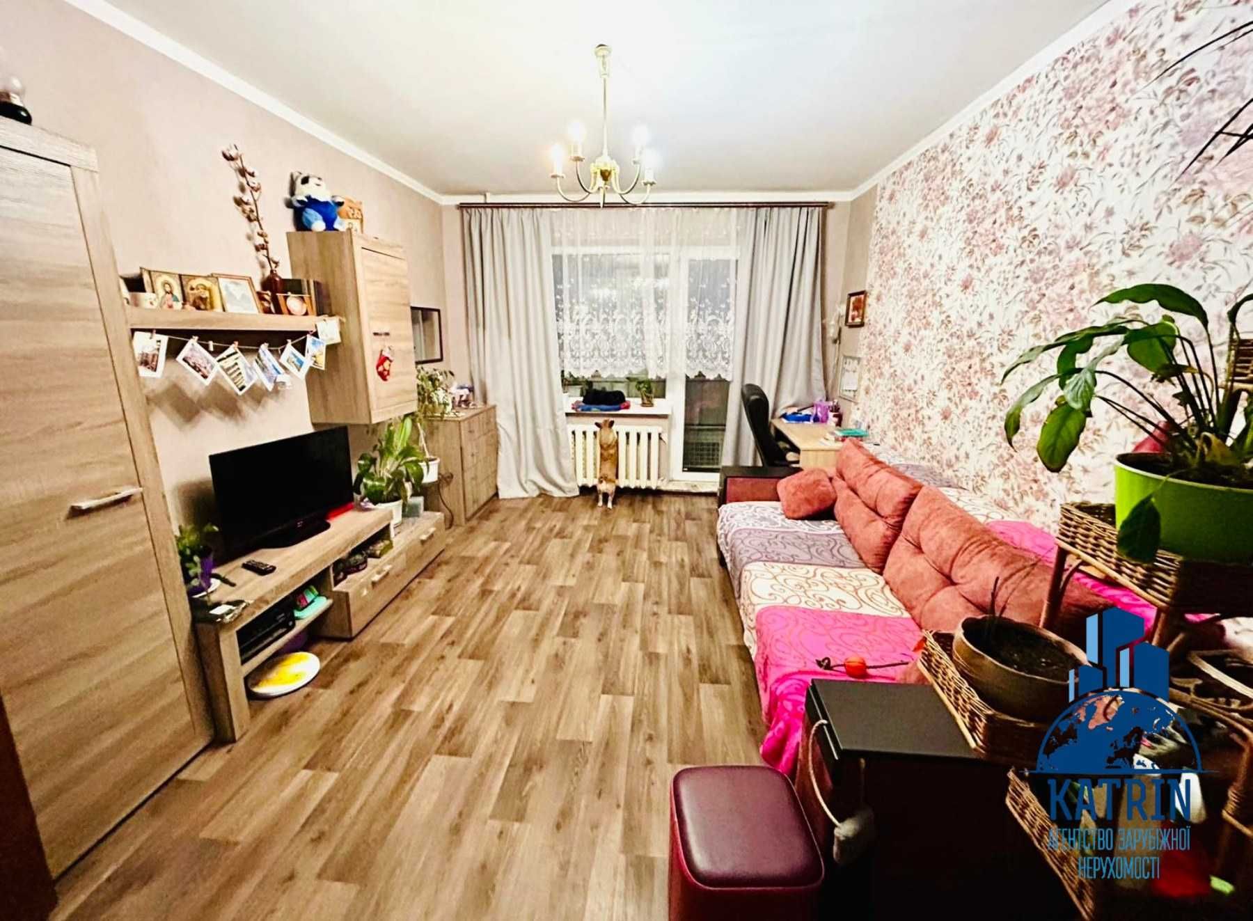 Продам 2 к квартиру ж/м Тополя -3