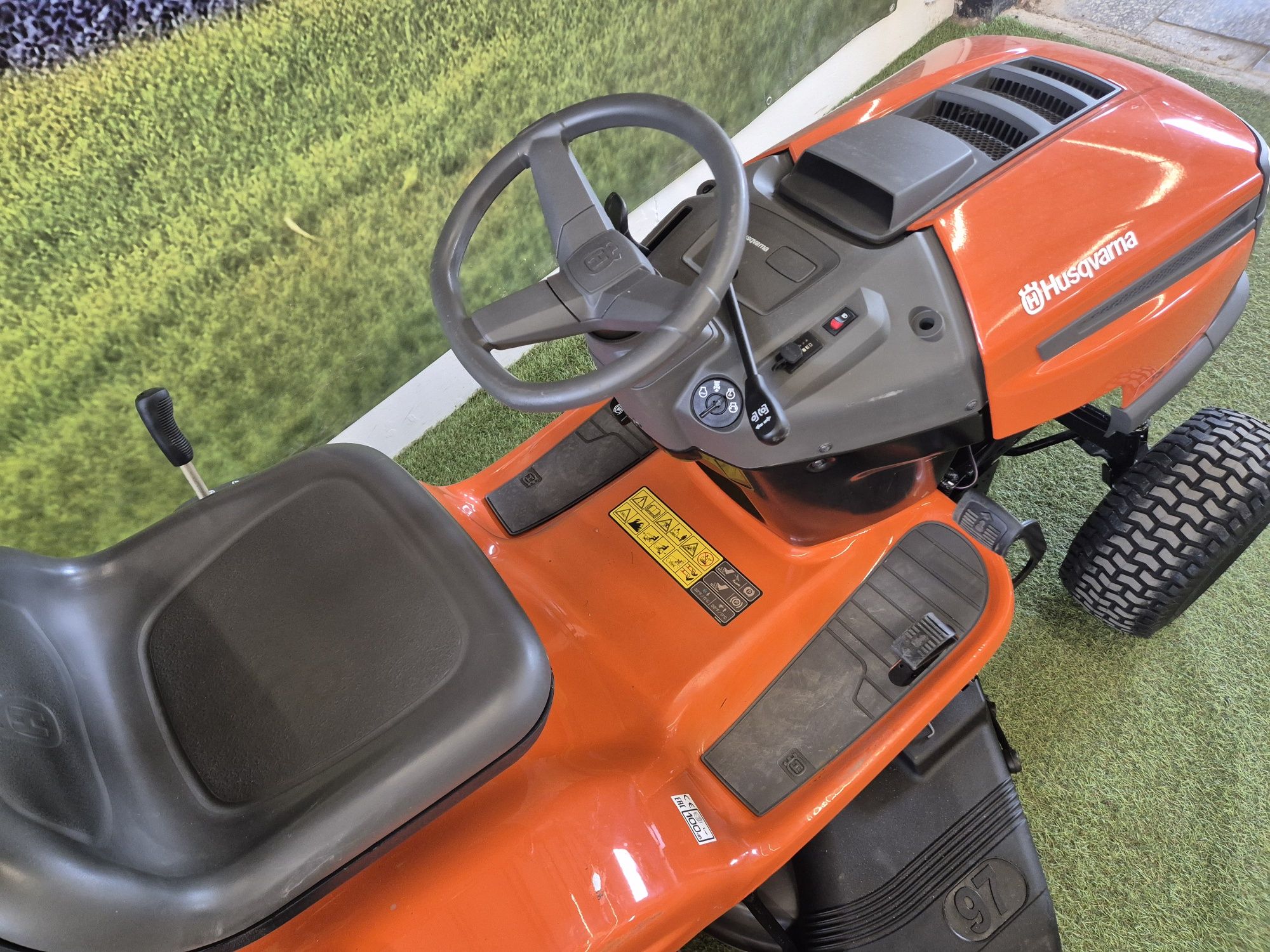 Traktorek kosiarka Husqvarna Briggs pompa oleju automat jak nowy