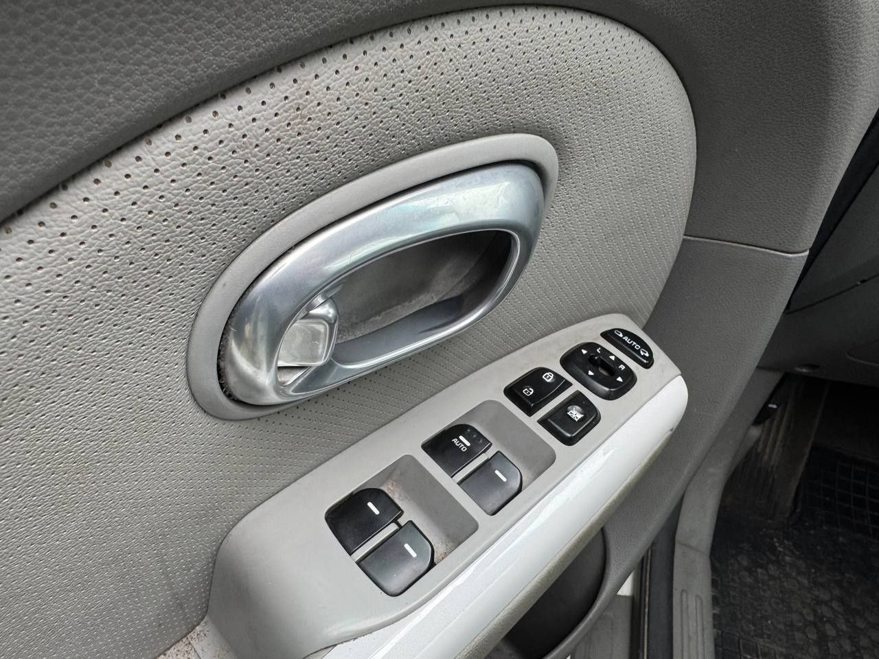 Салон Сідушки Сидіння Карти Обшивка дверей Кіа Соул Kia Soul EV
