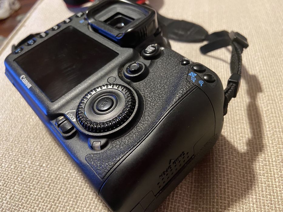 Canon 7D + lente 18-135mm