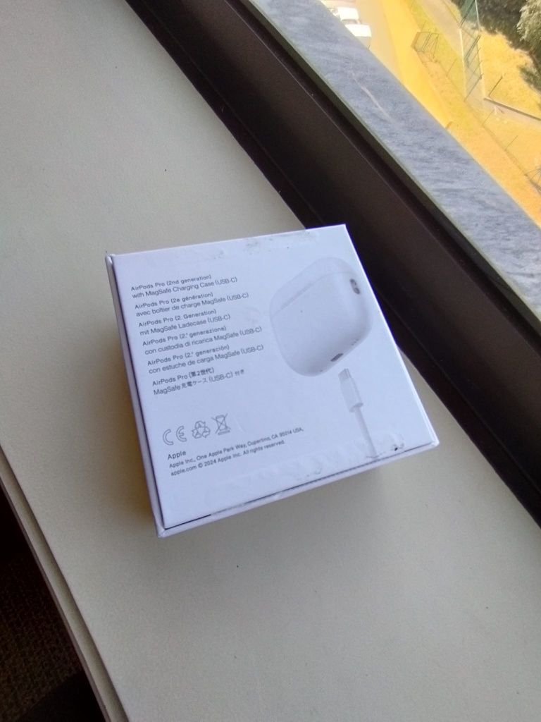 Apple AirPods Pro A3049+A2968 In-Ear (MagSafe Charging)