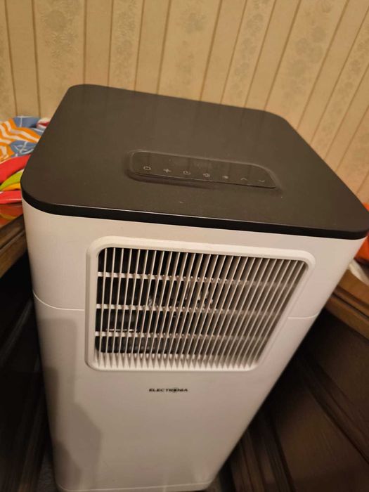 AR CONDICIONADO PORTÁTIL ELECTRONIA EPAC7096 SLIM