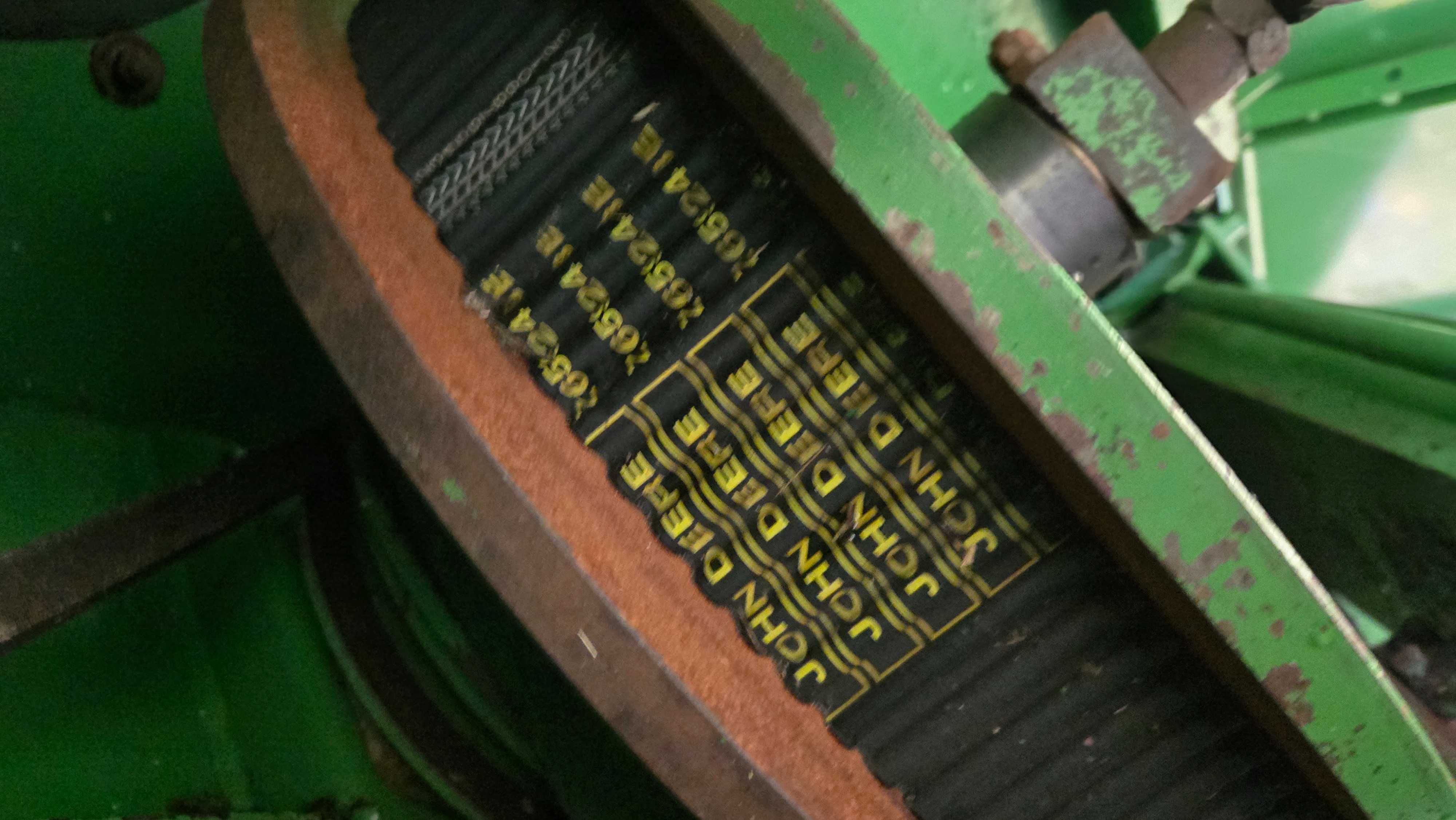 Свіжопривезений john deere 2264 200рік Без жатки $