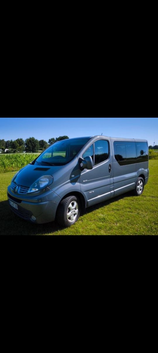 Renault Trafic 2.0 DCI  części hotel kanapa sufit podsufitka drzwi sil